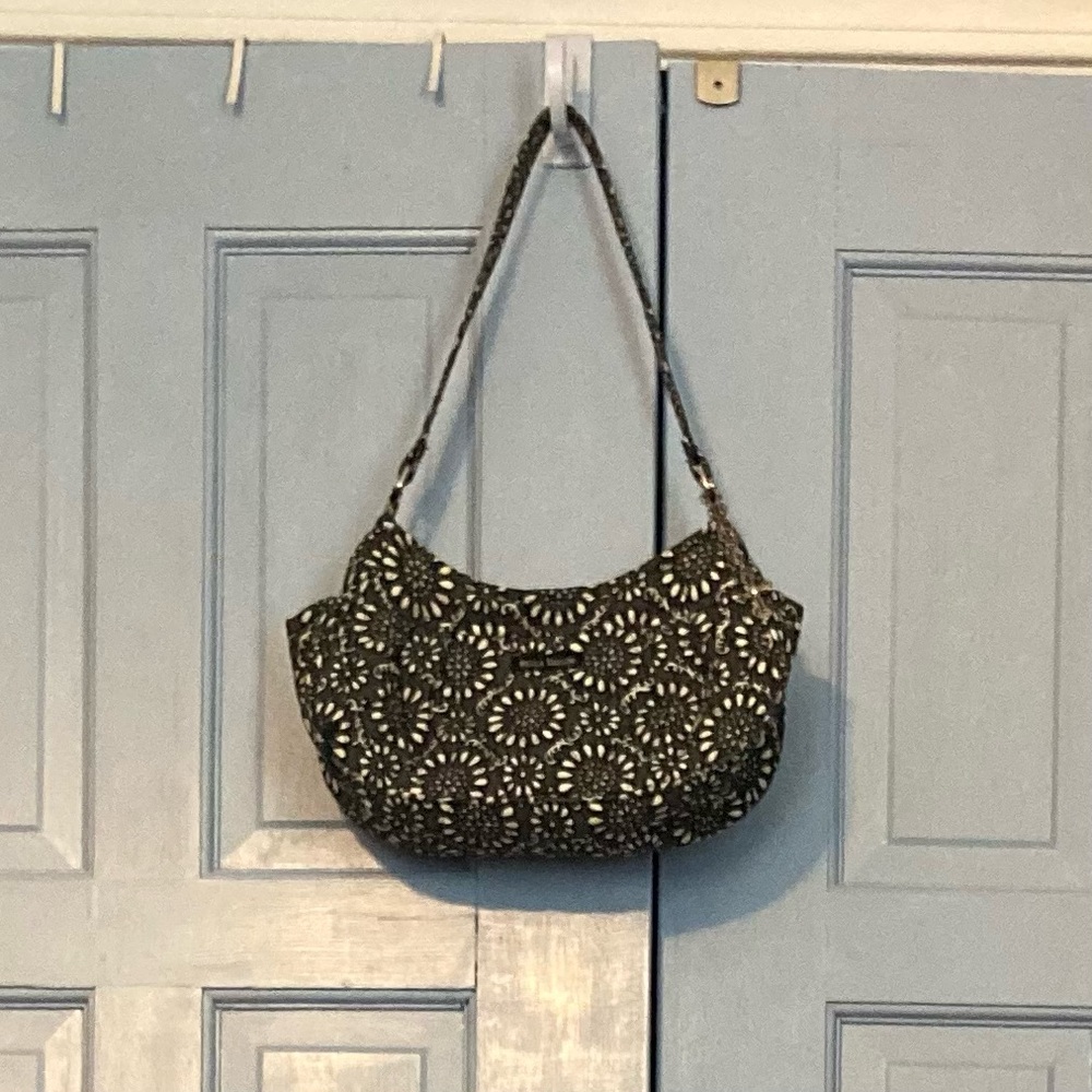 Short-handled shoulder bag